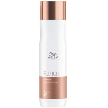 Интенсивный восста­навливающий шампунь  Fusion Intense Repair Wella Prof.